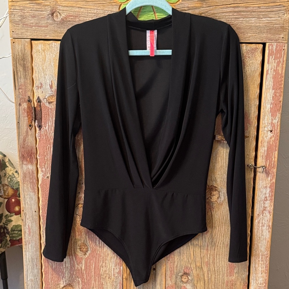 Codigo Black Long Sleeve Bodysuit size large. Stretchy. Slinky and sexy!